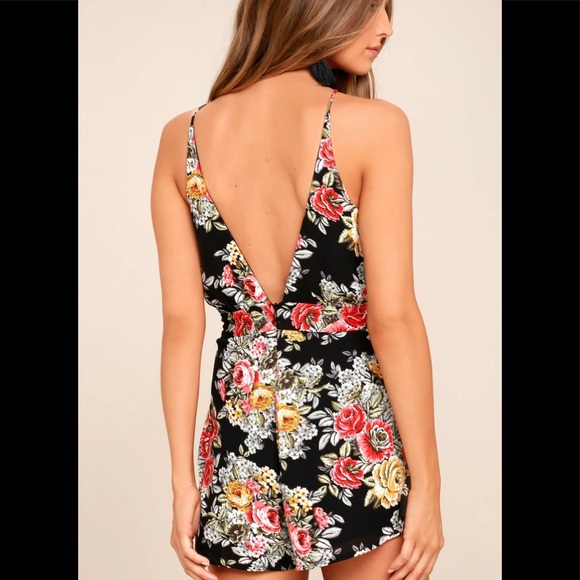 Lulu’s Lucy Love Sadie Black Floral Romper - Picture 2 of 7